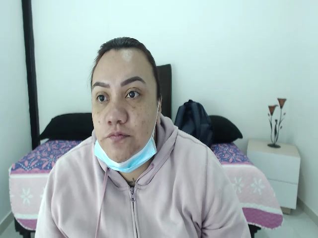 Live sex webcam photo for KimmyStone #259935208