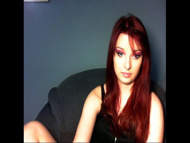 Live sex webcam photo for VirginLuna18 #257004047