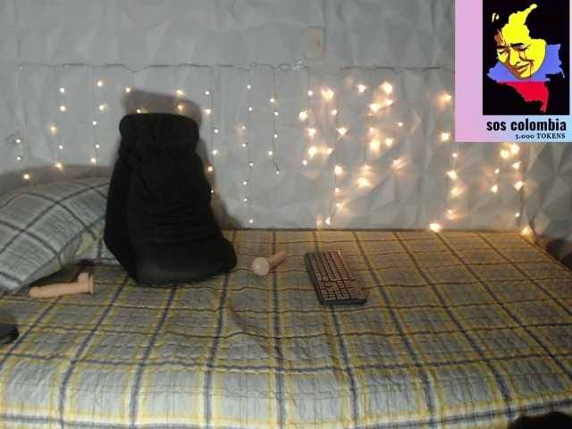 Live sex webcam photo for Lola0012 #243400770