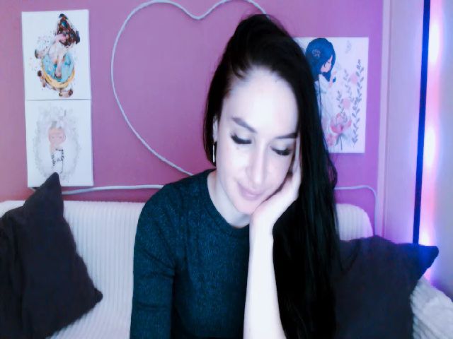 Live sex webcam photo for Lilly_Shine #253294053