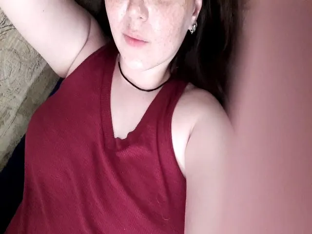 Live sex webcam photo for ChristaRi #255271444