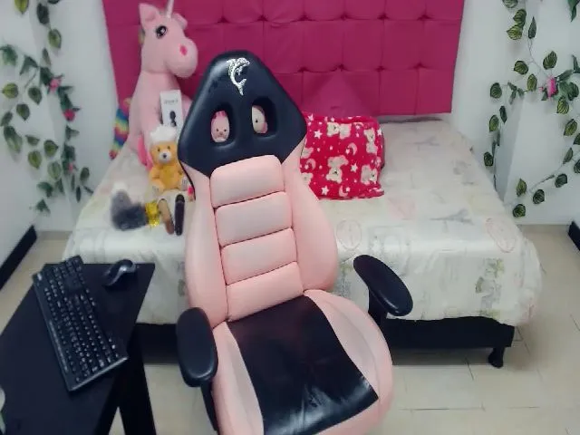 Live sex webcam photo for Pink_queenn #255564732