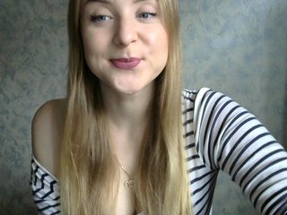 Live sex webcam photo for blonde-kisses #240530536