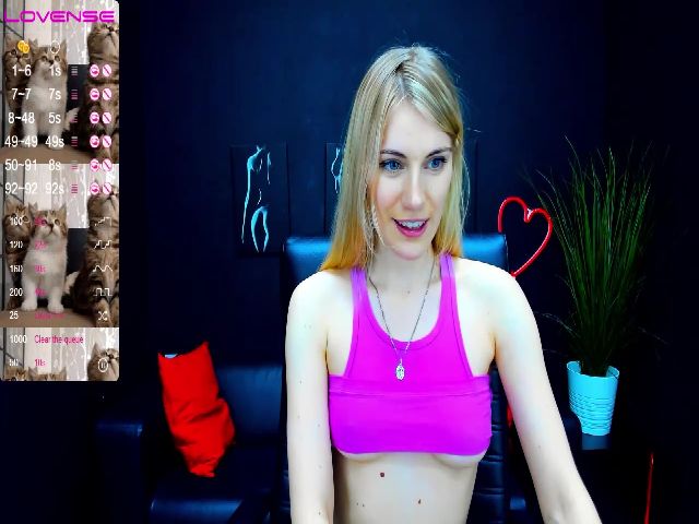Live sex webcam photo for LiliManchest #252576741