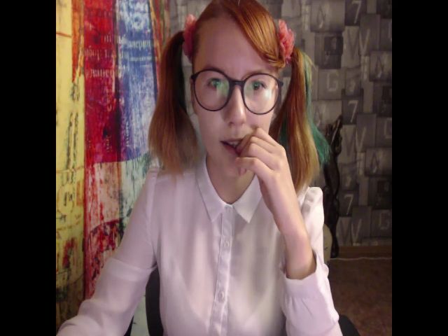 Live sex webcam photo for NikiFoks18 #264033172