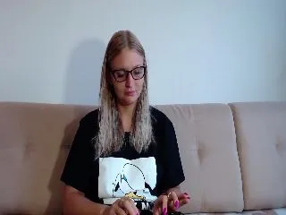 Live sex webcam photo for UrBlack_Kitty #251756253