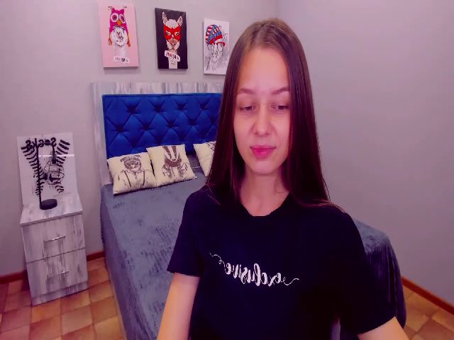 Live sex webcam photo for LianaWild #265346370