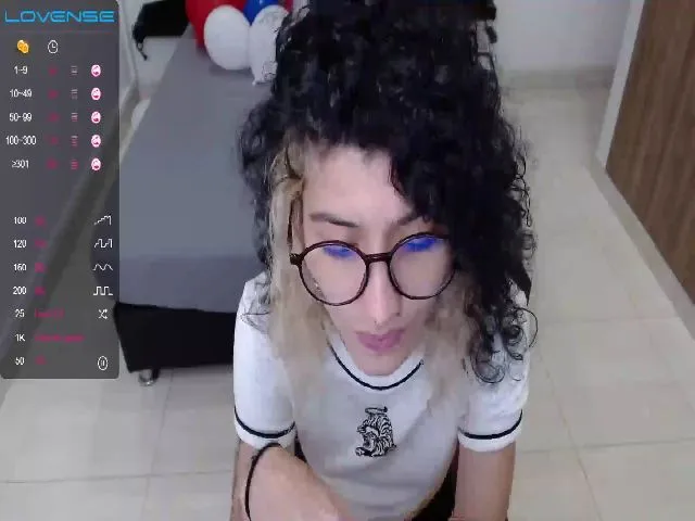 Live sex webcam photo for Myzore #261838493