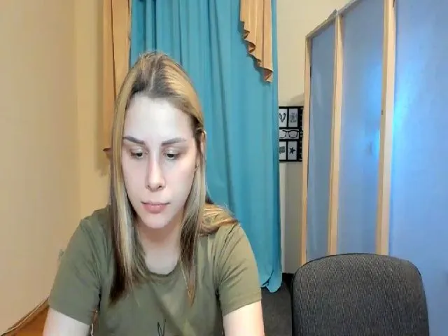 Live sex webcam photo for PolliMilk #252405986