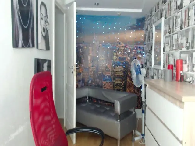 Live sex webcam photo for Lovely_della #254551483