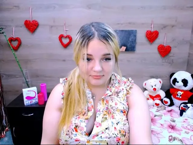 Live sex webcam photo for Cheryl_Sky #255940542