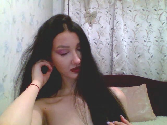 Live sex webcam photo for GirlPlayy #254338835