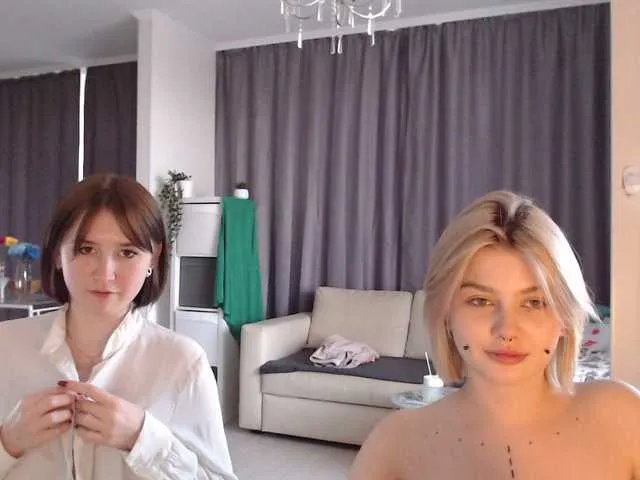 Live sex webcam photo for BugaGirls #248098451