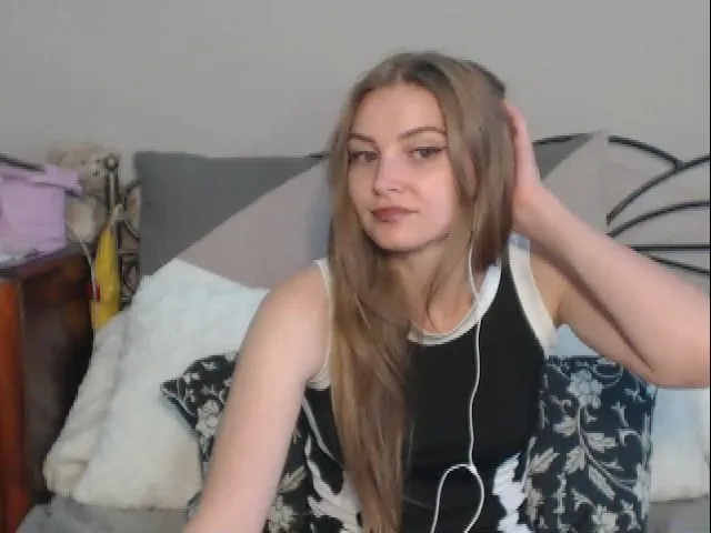 Live sex webcam photo for LarissaSexy25 #265631324