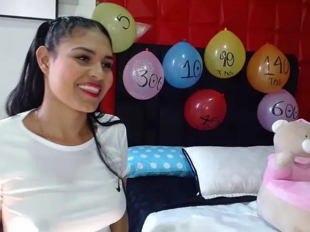 Live sex webcam photo for Ashleygzles #265111975