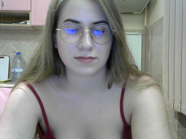 Live sex webcam photo for MirraYohaens #254924610