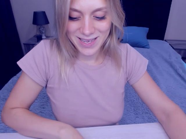 Live sex webcam photo for MeganKind #255910849