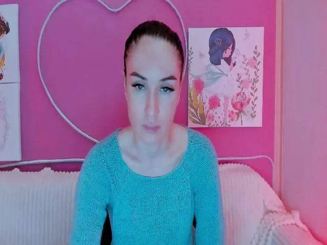 Live sex webcam photo for Lilly_Shine #261157716