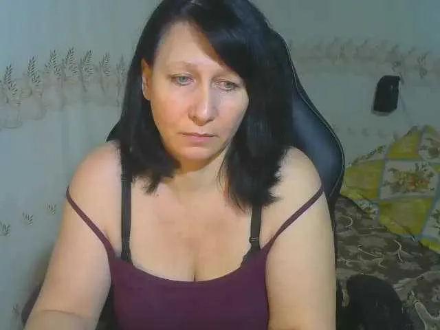 Live sex webcam photo for xxdaryaxx #240958571