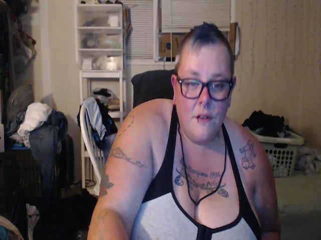 Live sex webcam photo for PunkChick420 #264135335