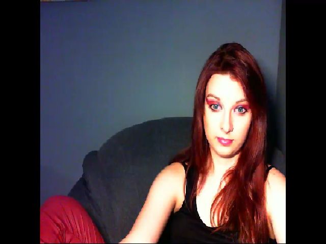 Live sex webcam photo for VirginLuna18 #255367193