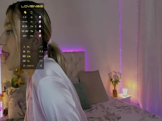 Live sex webcam photo for RubiJasper #257496411