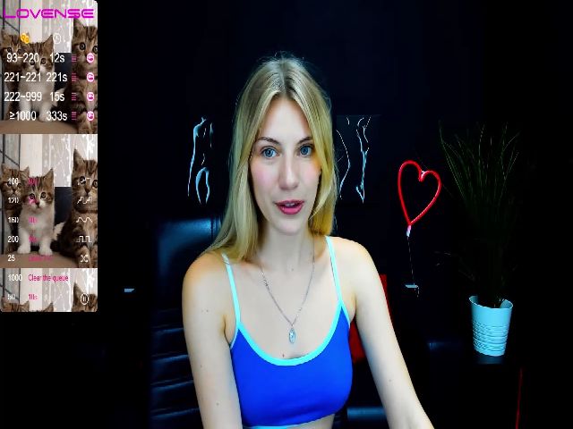 Live sex webcam photo for LiliManchest #263240807
