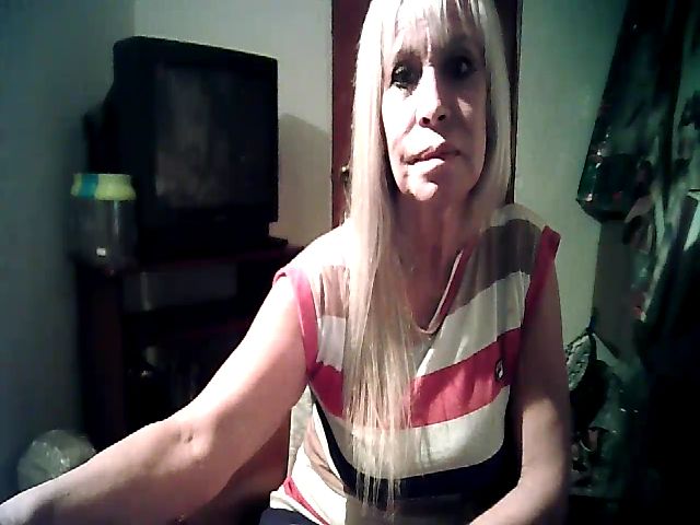 Live sex webcam photo for Latinablond7 #254312382