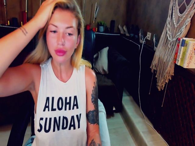 Live sex webcam photo for ArielAniston #265377388