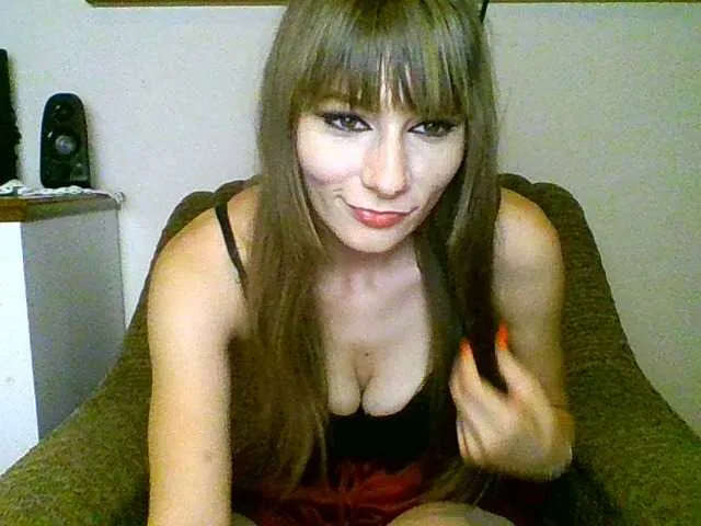 Live sex webcam photo for Terra1121 #264430773