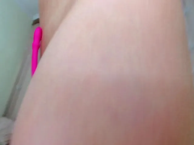 Live sex webcam photo for LinYaoKiss #256735148
