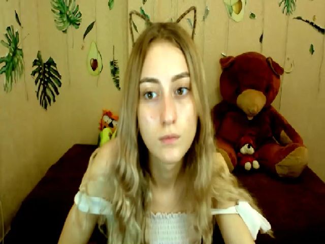Live sex webcam photo for LinaRum__ #259095836