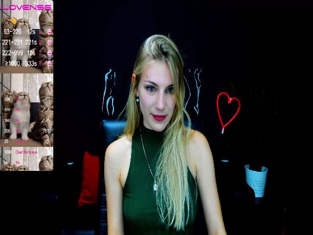 Live sex webcam photo for LiliManchest #265068291