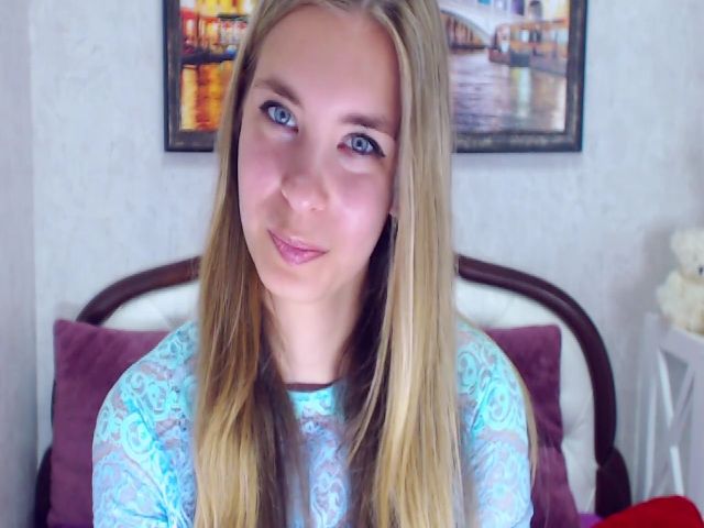 Live sex webcam photo for RossandaShy #253051549