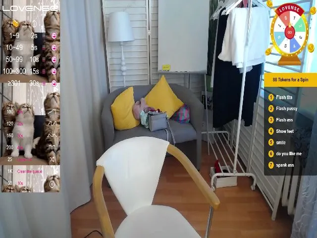 Live sex webcam photo for StayWild21 #256947518