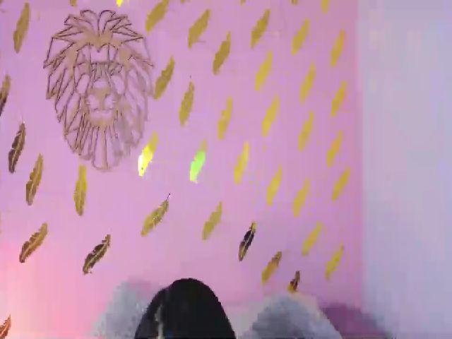 Live sex webcam photo for Roseann__ #253504685