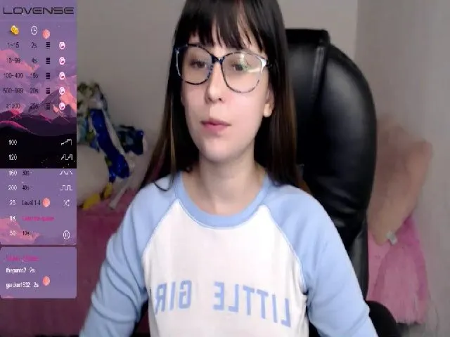 Live sex webcam photo for Paulette655 #255806757