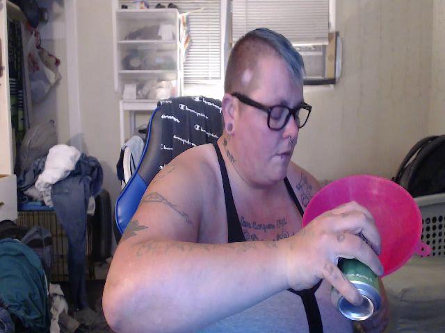 Live sex webcam photo for PunkChick420 #263533499