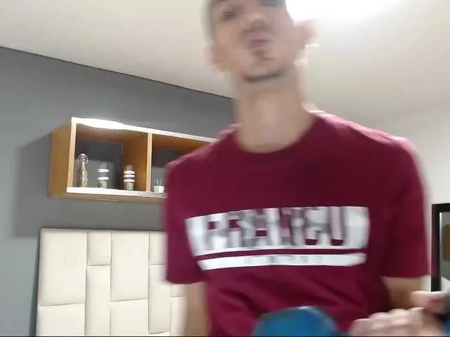 Live sex webcam photo for TutiPorn #241427000