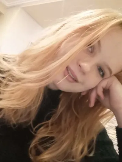 Live sex webcam photo for Sun_emily #241456215