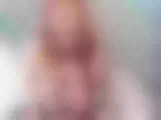 Live sex webcam photo for White_Pie #263165024