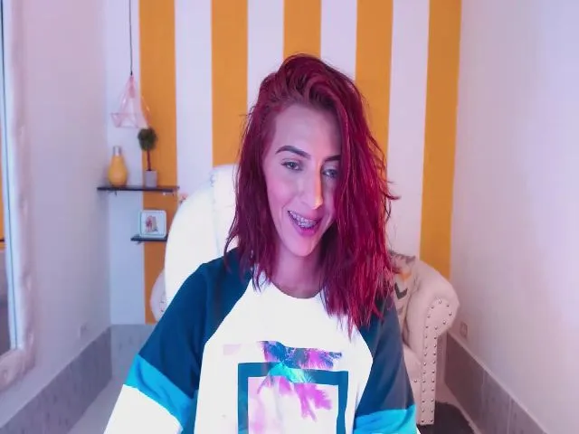 Live sex webcam photo for Julietacollin #255599059