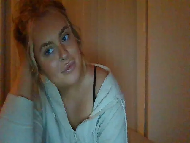 Live sex webcam photo for Hattiexox1 #262834138