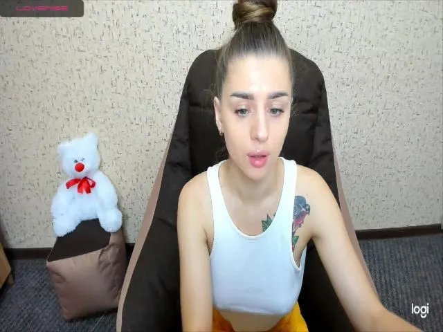 Live sex webcam photo for lilydavra #255324635