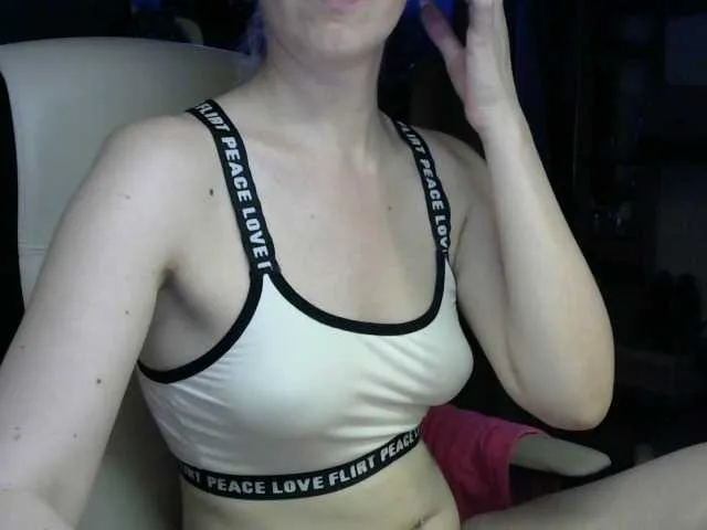 Live sex webcam photo for VIPGERL99 #251308183
