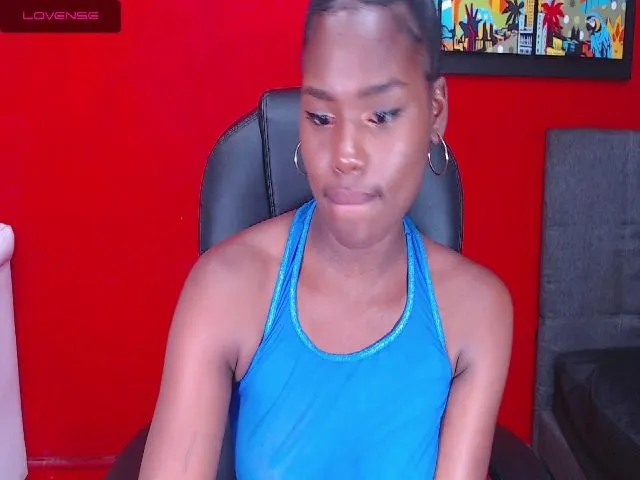 Live sex webcam photo for Siarabrown #253609550