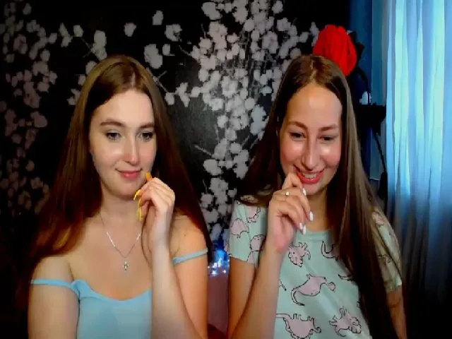 Live sex webcam photo for NikkySonge #253056148