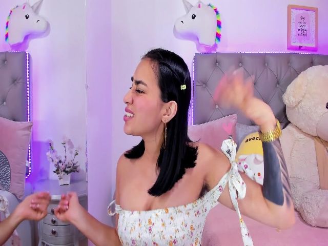 Live sex webcam photo for AliceeBrown #262200905