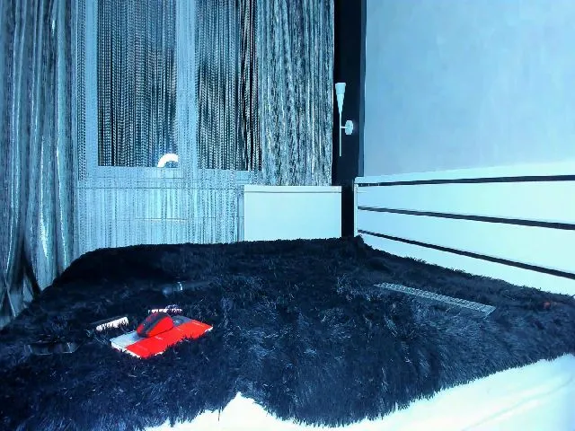 Live sex webcam photo for MayaTheLove #262738380