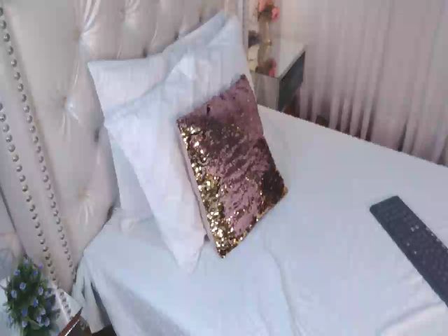 Live sex webcam photo for Rouse_bennett #256677674